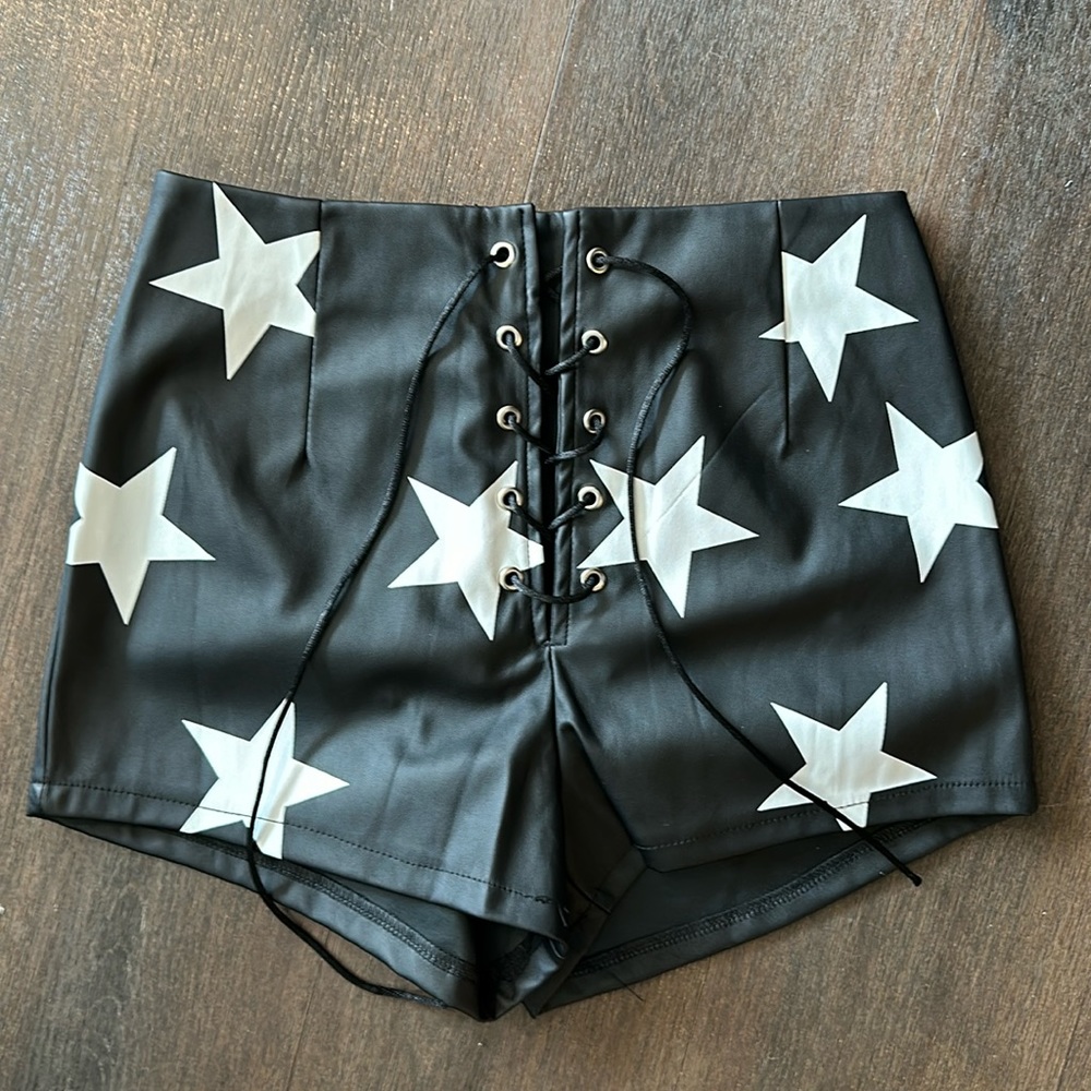 Tigermist black fake leather star shorts